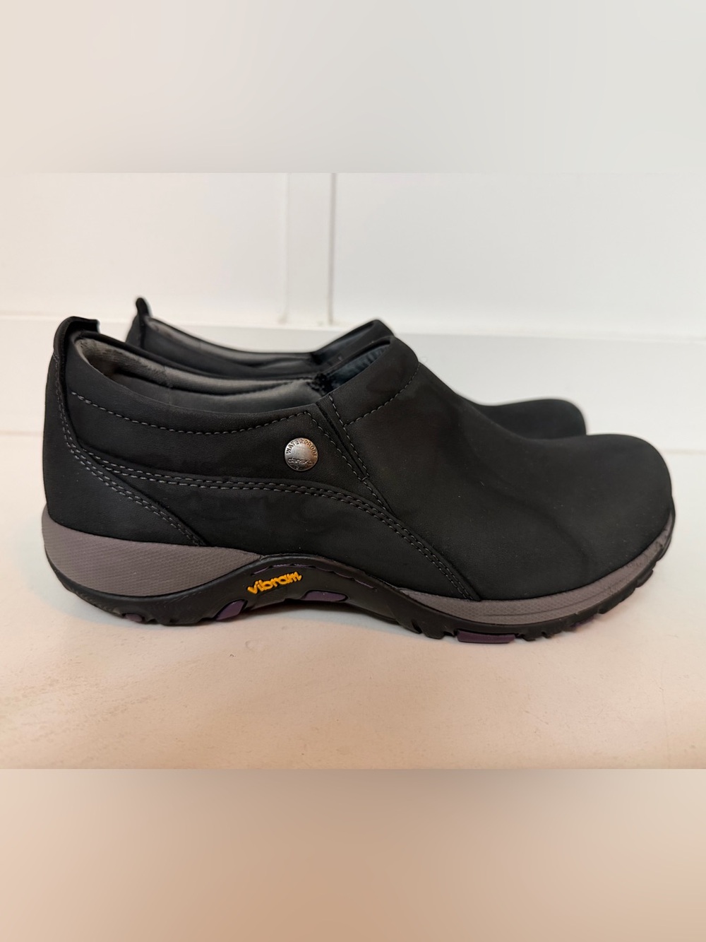 Dansko Patti Waterproof Slip On Clogs Black Nubuck Sz 38 7.5-8 Vibram Sole